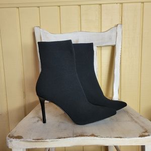 Steve Madden Claire pointy sock booties black size 9